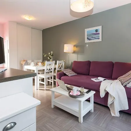 Les Bains 2p5 Cote Provence شقة